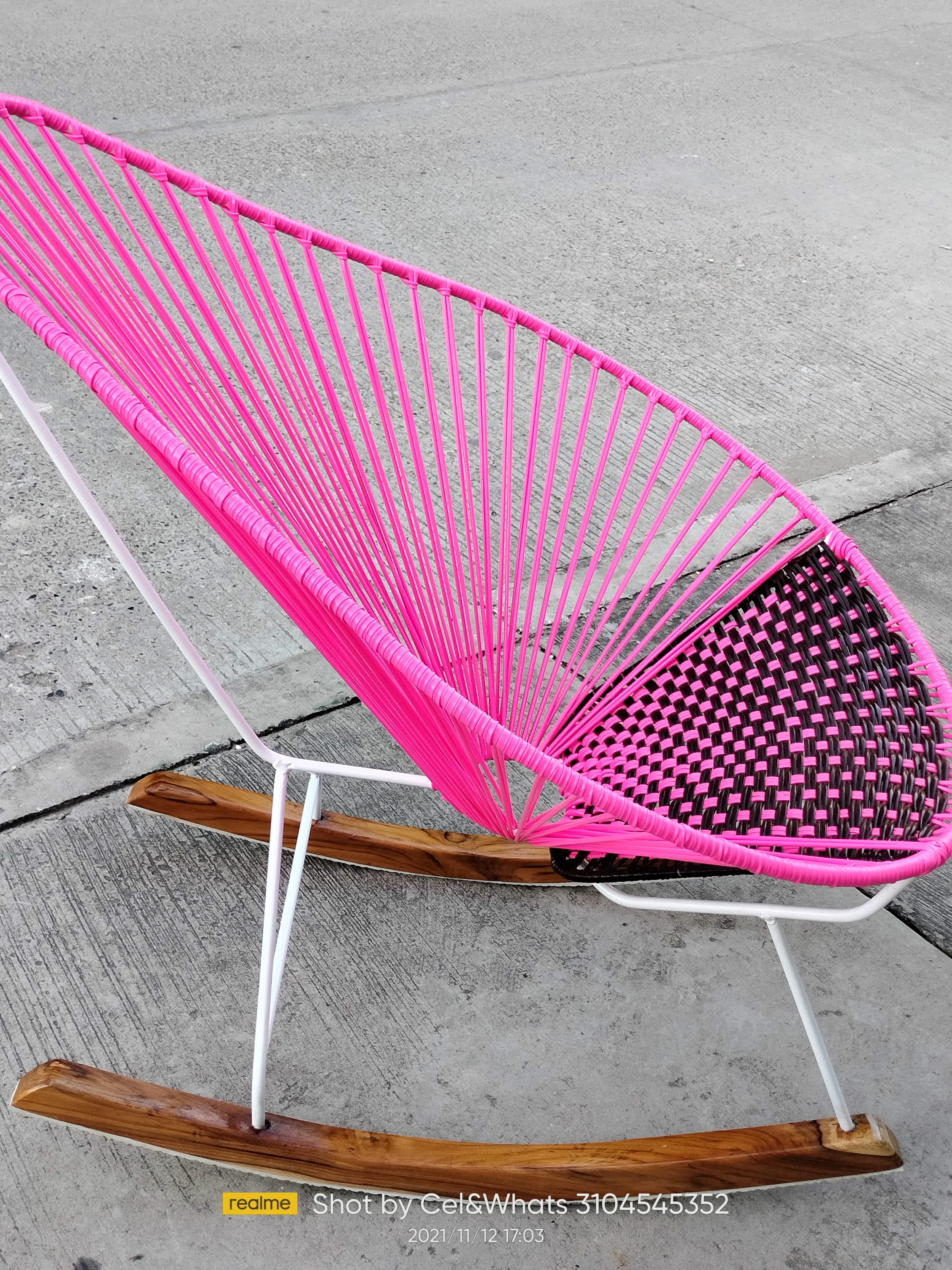 Imagen de silla mecedora número 37 del álbum